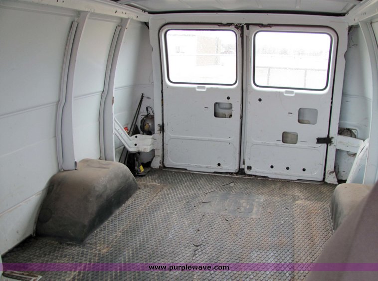 image for item 3249 1993 GMC Vandura