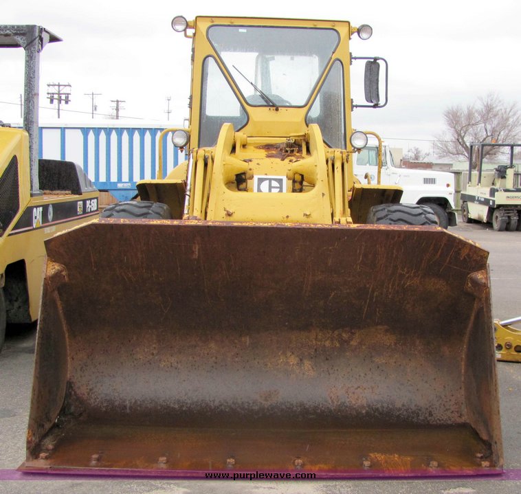 image for item 3282 1981 Caterpillar 950C wheel loader