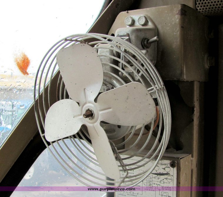 image for item 3282 1981 Caterpillar 950C wheel loader