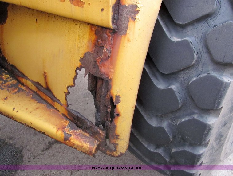 image for item 3282 1981 Caterpillar 950C wheel loader