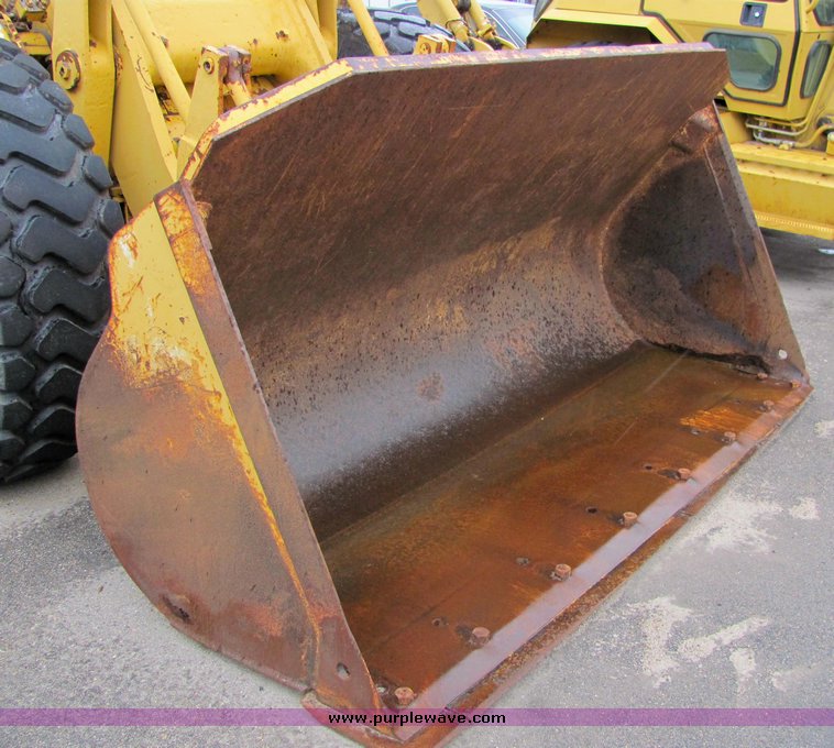 image for item 3282 1981 Caterpillar 950C wheel loader