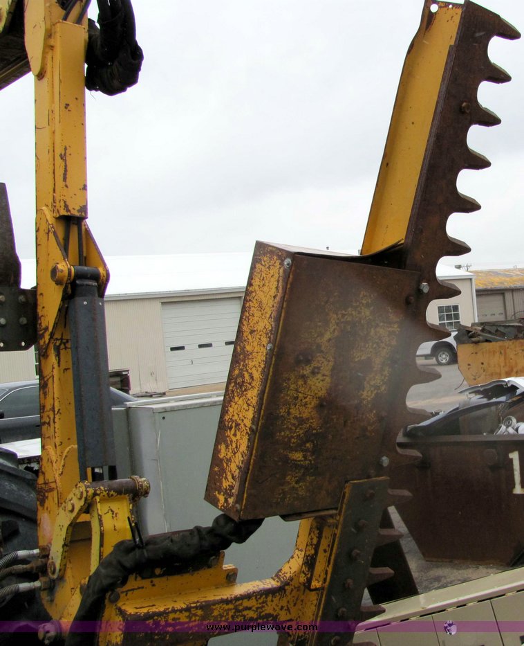 image for item 3283 New Holland TS100 tractor