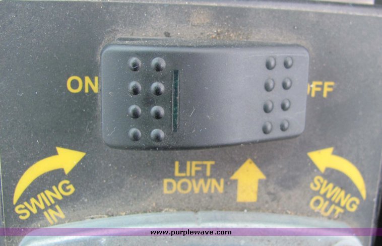 image for item 3283 New Holland TS100 tractor