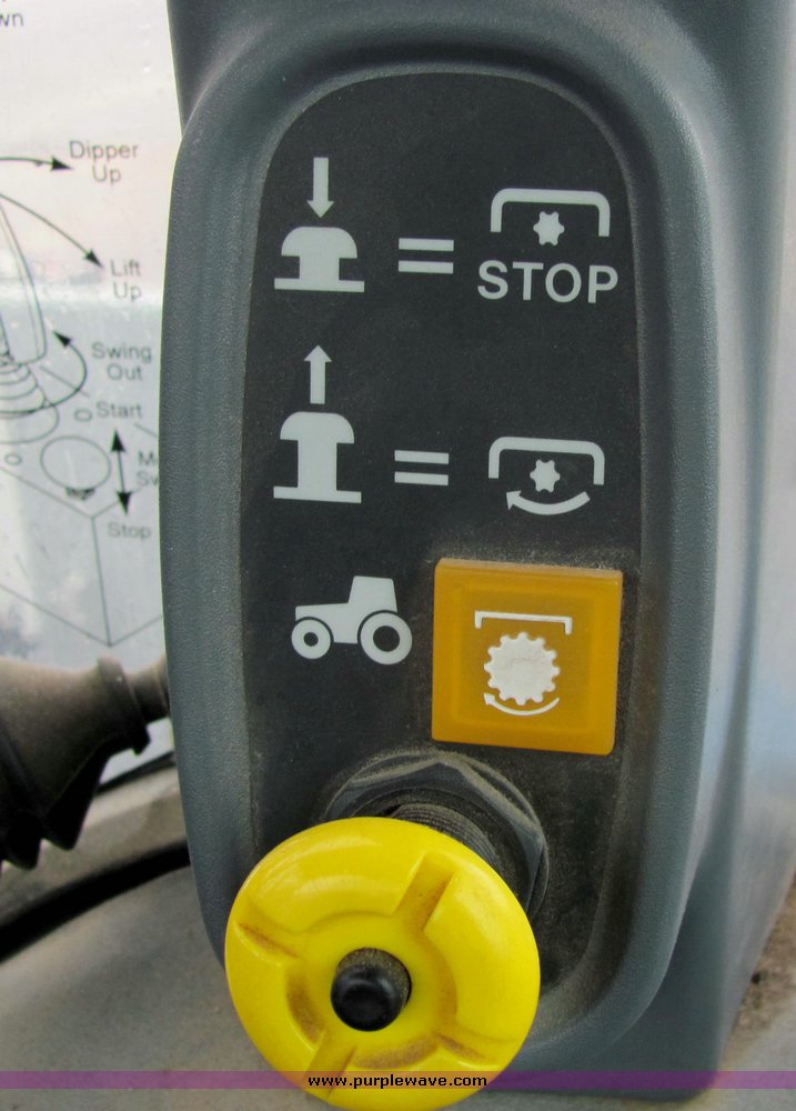 image for item 3283 New Holland TS100 tractor