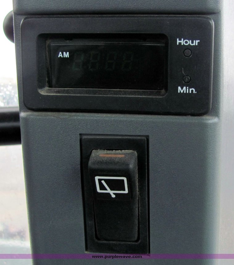 image for item 3283 New Holland TS100 tractor