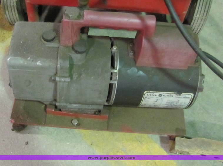 image for item 3307 Robin-Air Smart Cart R-12 recharging system