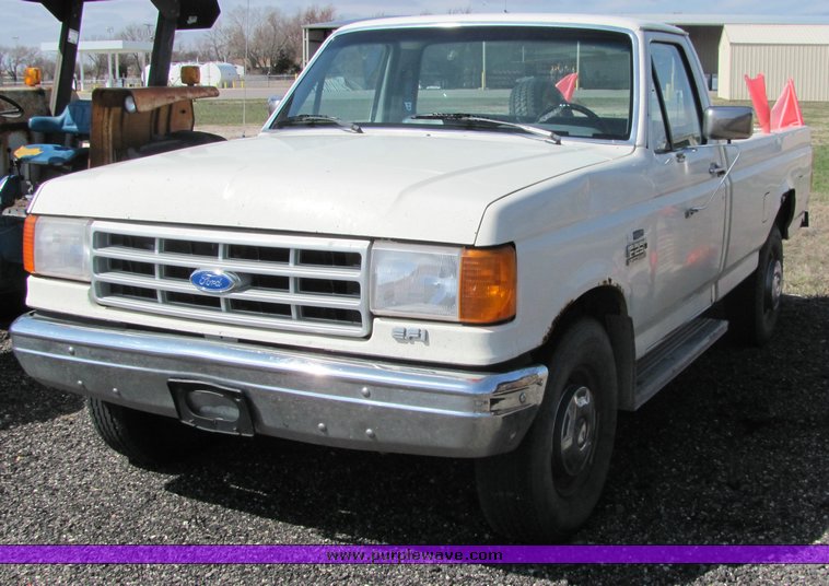 image for item 3312 1991 Ford F250 pickup