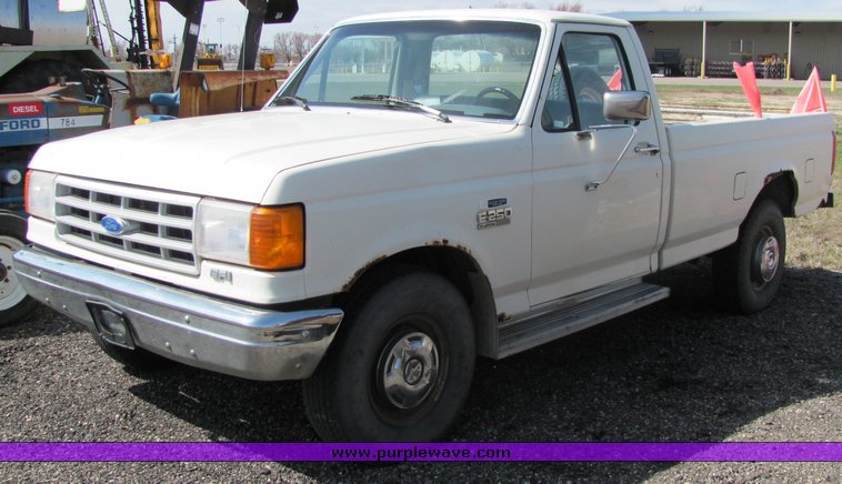 image for item 3312 1991 Ford F250 pickup