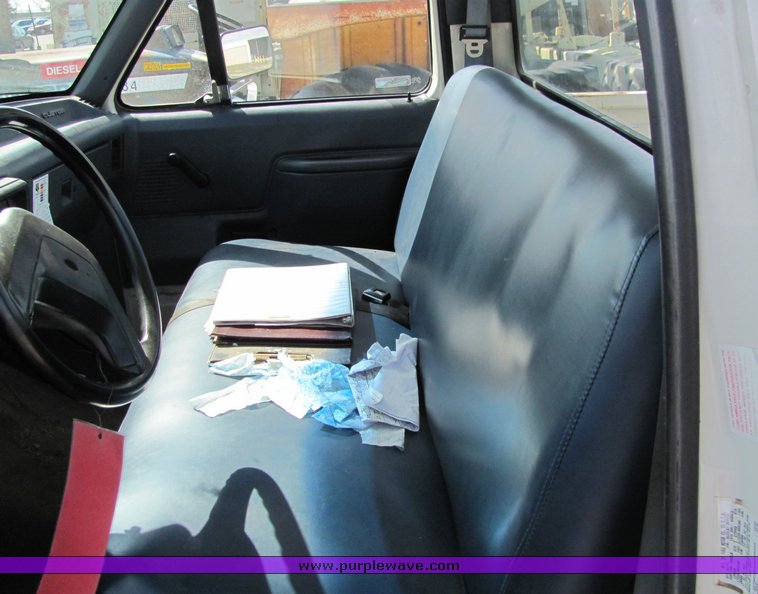 image for item 3312 1991 Ford F250 pickup