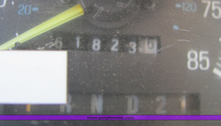 image for item 3312 1991 Ford F250 pickup