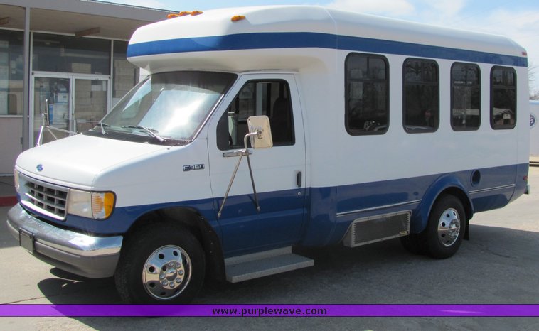 image for item 3313 1996 Ford E350 transit vehicle