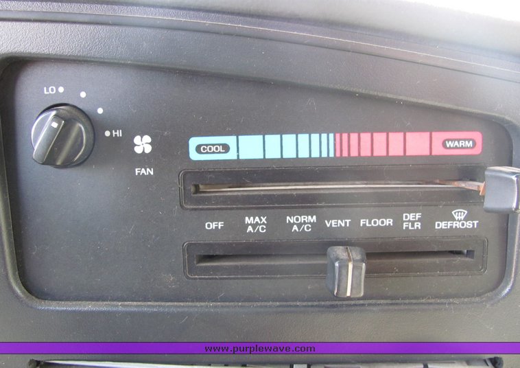 image for item 3313 1996 Ford E350 transit vehicle