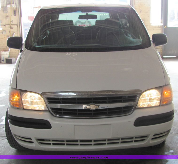 image for item 3314 2002 Chevrolet Venture