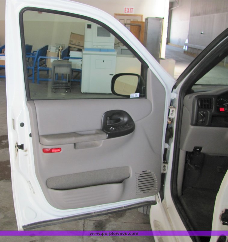 image for item 3314 2002 Chevrolet Venture