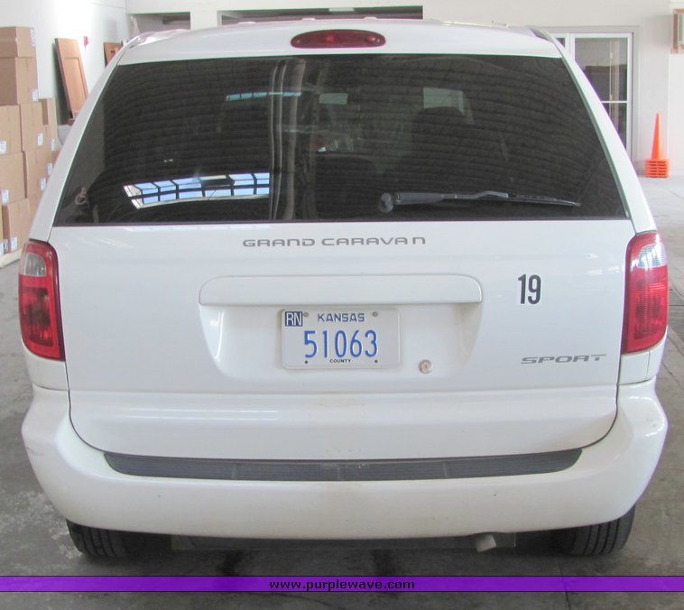 image for item 3315 2001 Dodge Grand Caravan Sport