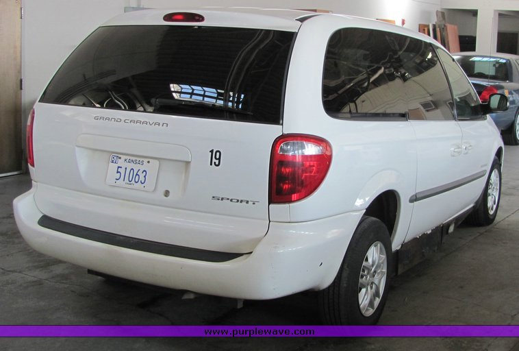 image for item 3315 2001 Dodge Grand Caravan Sport