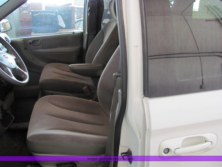 image for item 3315 2001 Dodge Grand Caravan Sport