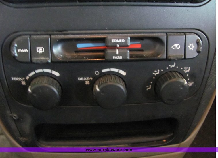 image for item 3315 2001 Dodge Grand Caravan Sport