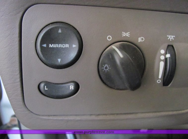 image for item 3315 2001 Dodge Grand Caravan Sport