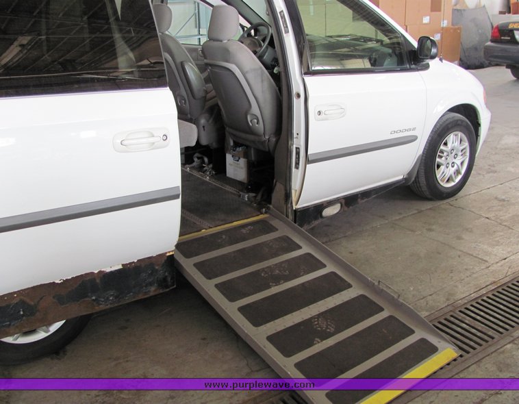 image for item 3315 2001 Dodge Grand Caravan Sport