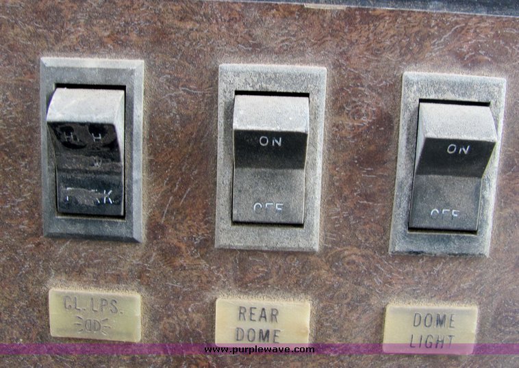 image for item 3365 1984 Ward SS-29 65 passenger school bus