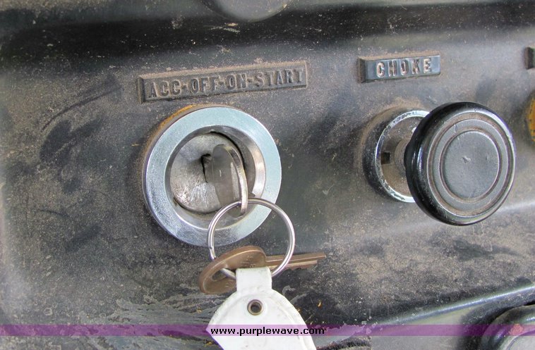 image for item 3365 1984 Ward SS-29 65 passenger school bus