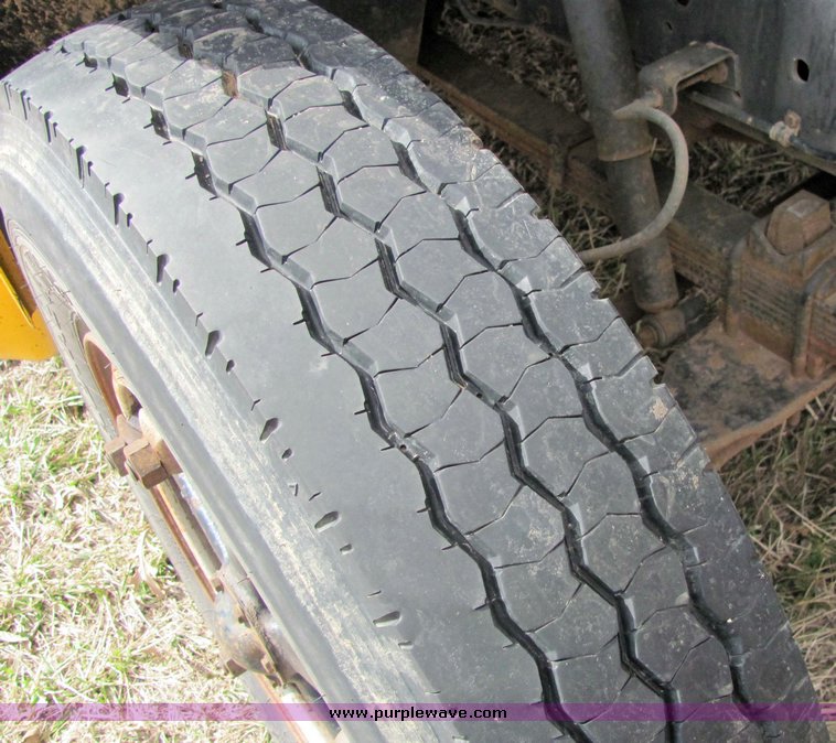 image for item 3365 1984 Ward SS-29 65 passenger school bus