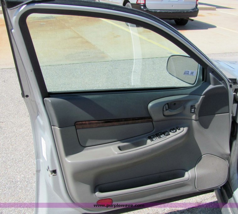 image for item 3379 2002 Chevrolet Impala