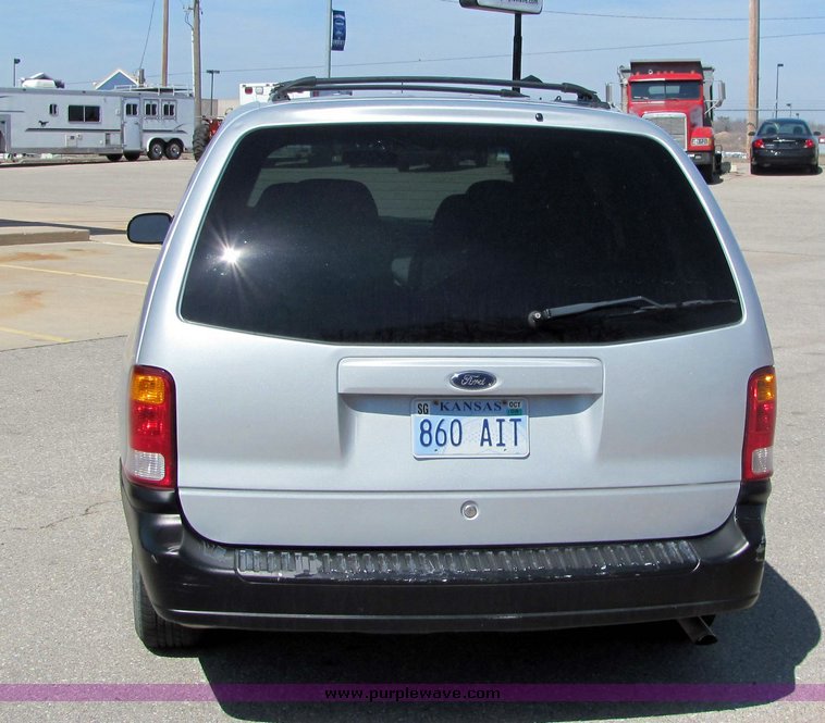 image for item 3380 1999 Ford Windstar LX