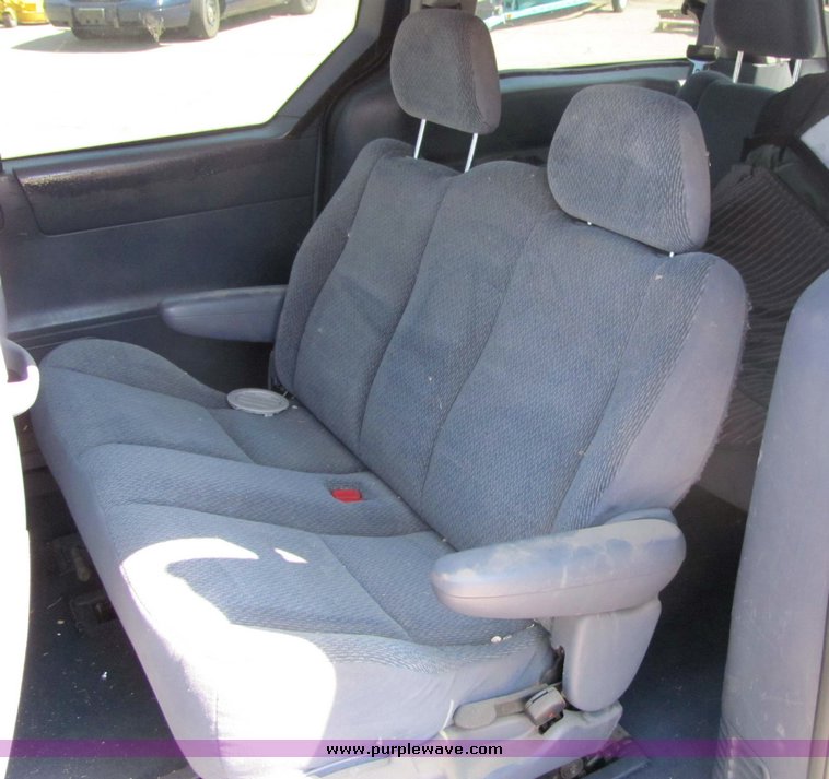 image for item 3380 1999 Ford Windstar LX