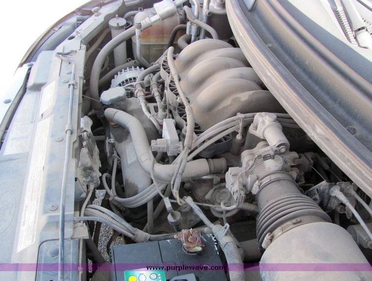 image for item 3380 1999 Ford Windstar LX