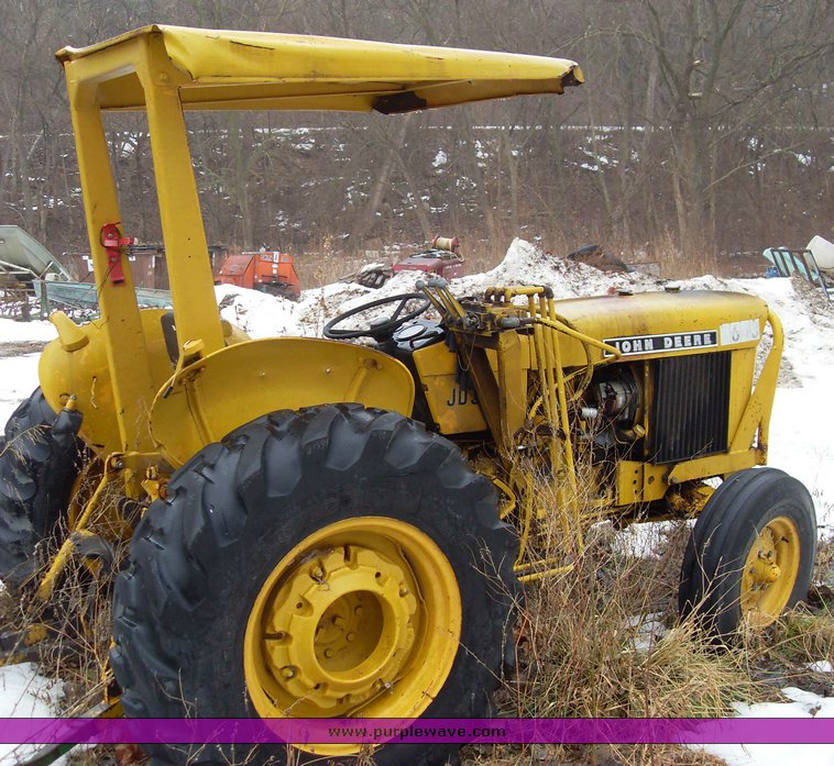 image for item 3393 1976 John Deere 301A tractor