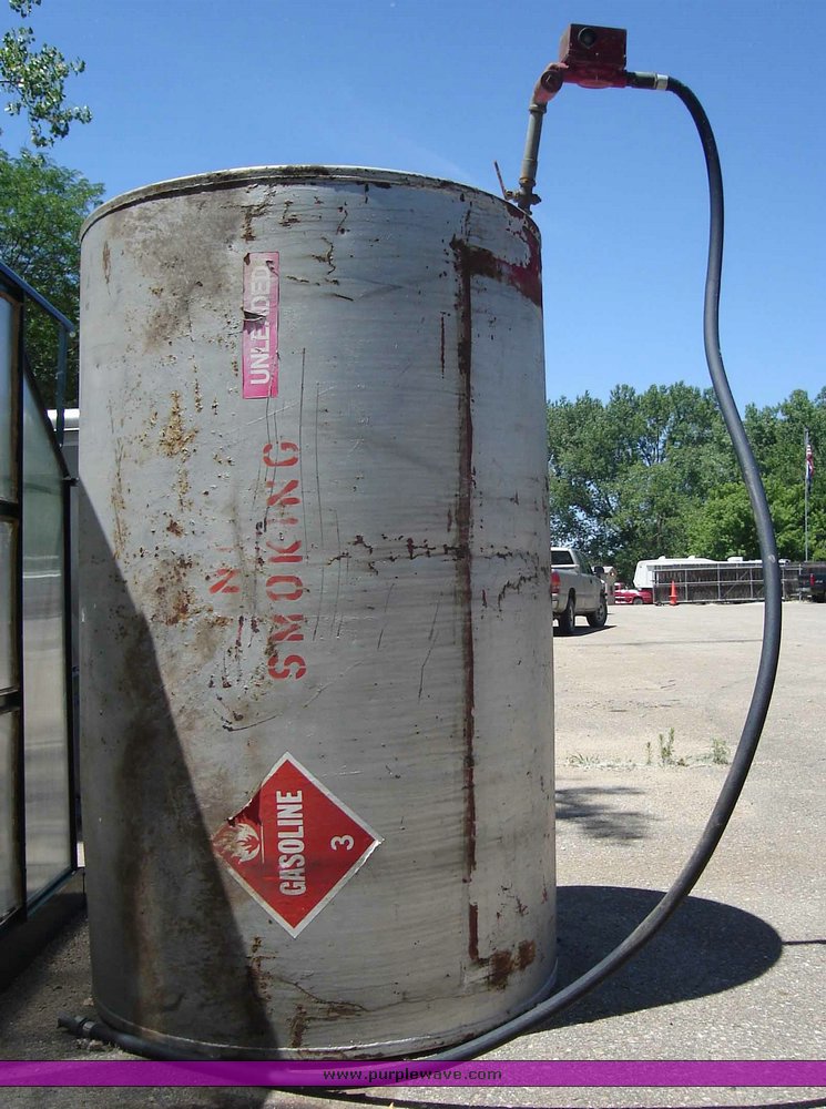 image for item 3397 500 gallon fuel tank with stand