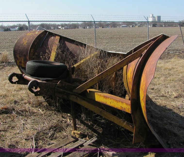 image for item 3428 Wentz V nose plow