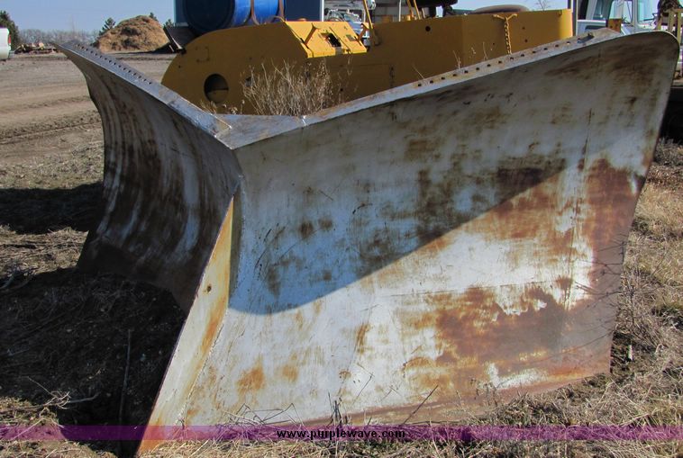 image for item 3428 Wentz V nose plow