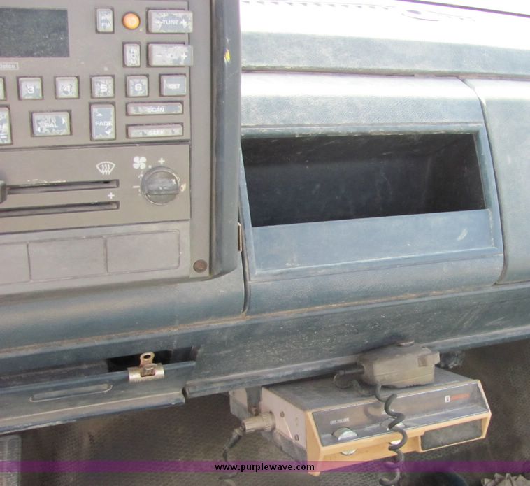 image for item 3429 1989 Chevrolet C1500 pickup