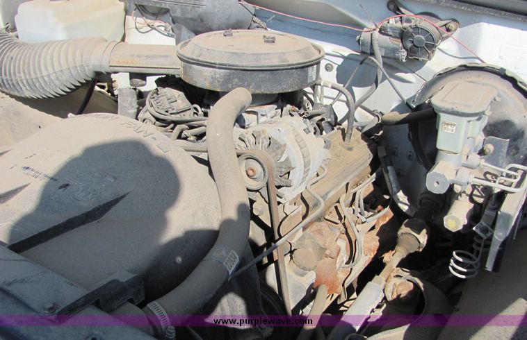 image for item 3429 1989 Chevrolet C1500 pickup