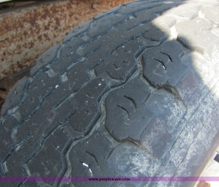 image for item 3429 1989 Chevrolet C1500 pickup