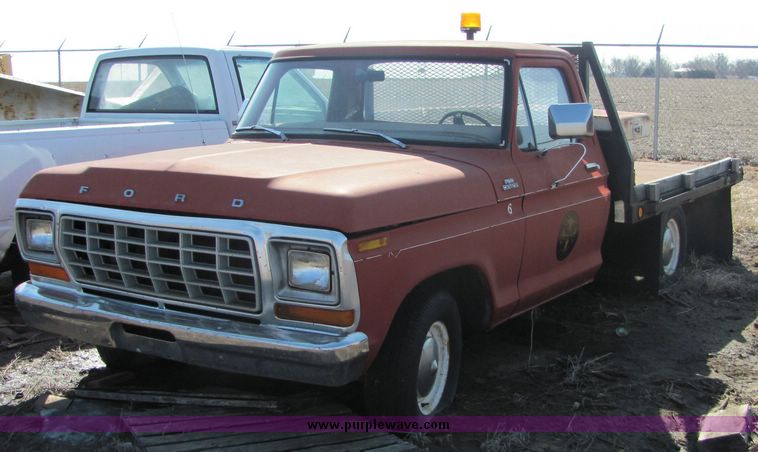 image for item 3430 1979 Ford F-100 pickup
