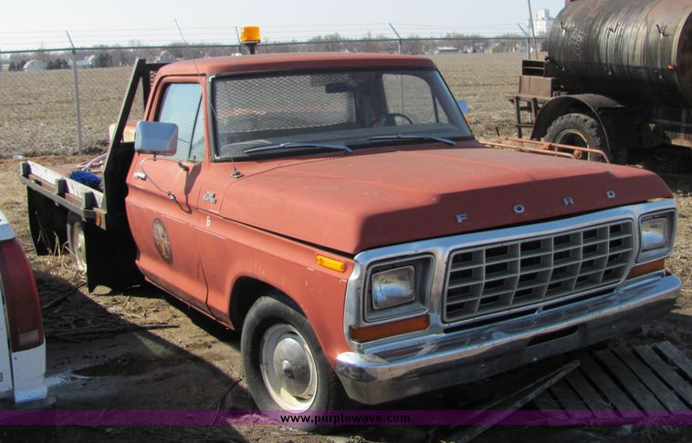 image for item 3430 1979 Ford F-100 pickup