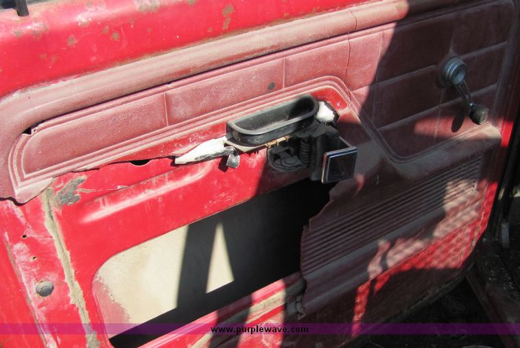 image for item 3430 1979 Ford F-100 pickup