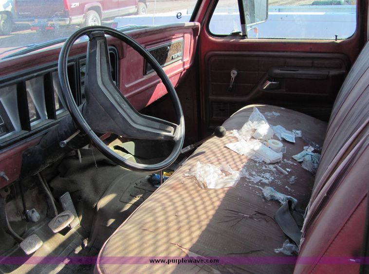 image for item 3430 1979 Ford F-100 pickup