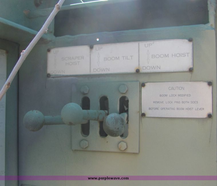 image for item 3433 FN 4262 trenching machine