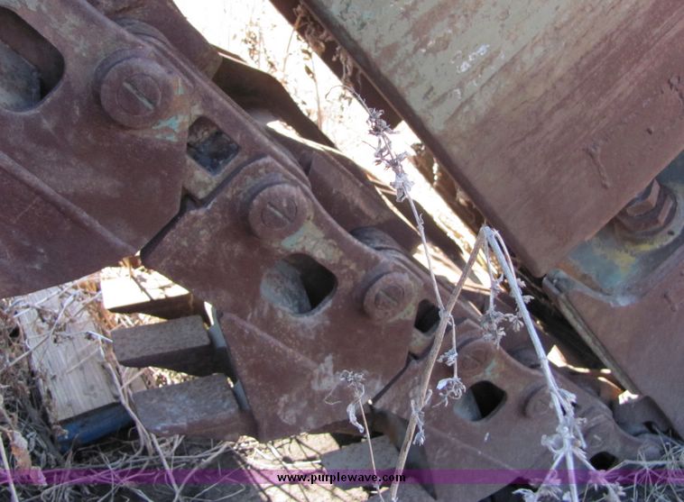 image for item 3433 FN 4262 trenching machine