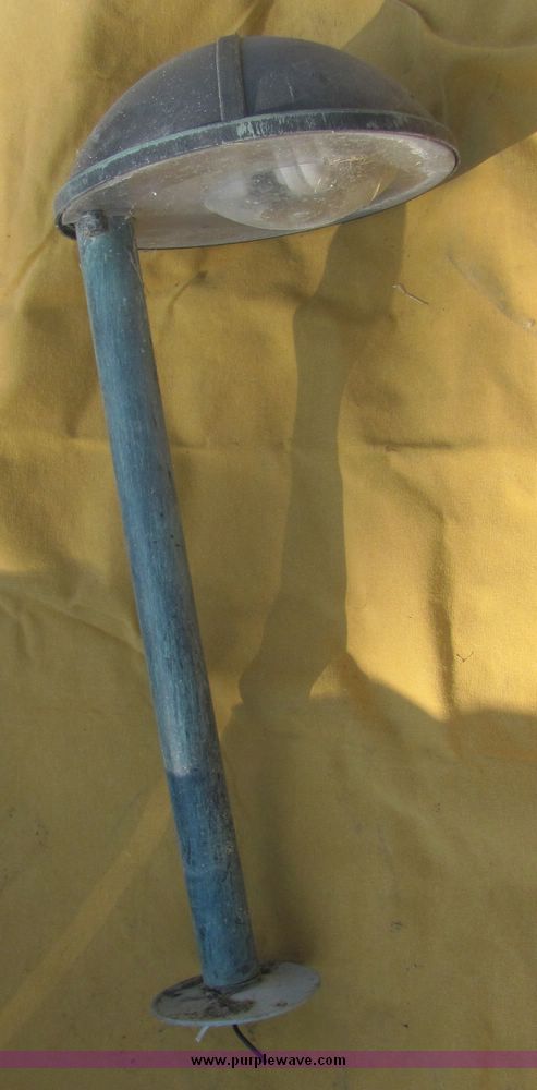 image for item 3451 (17) assorted side walk lights