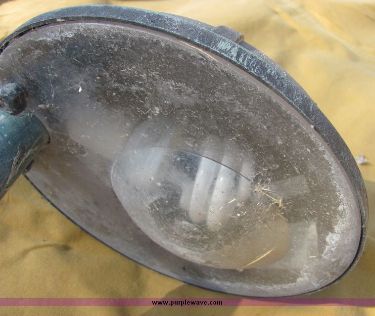 image for item 3451 (17) assorted side walk lights