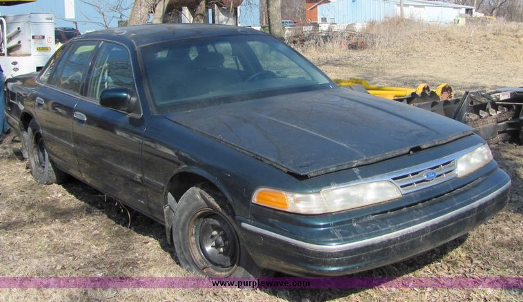 image for item 3457 1997 Ford Crown Victoria Police Interceptor