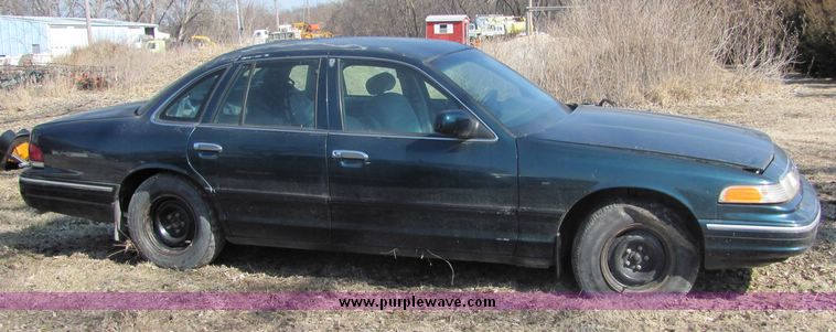 image for item 3457 1997 Ford Crown Victoria Police Interceptor