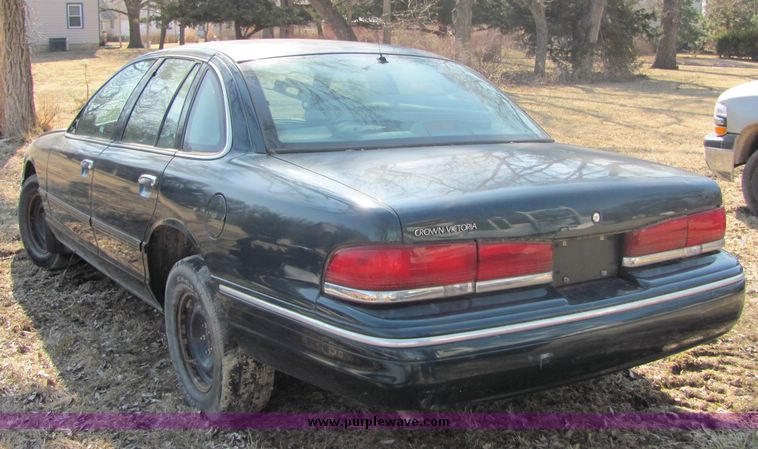 image for item 3457 1997 Ford Crown Victoria Police Interceptor