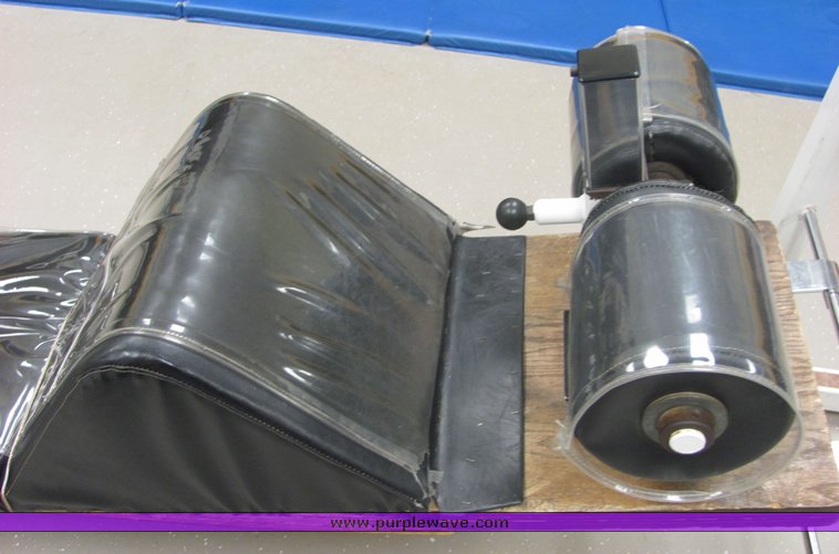 image for item 3491 Magnum bent knee incline sit up machine